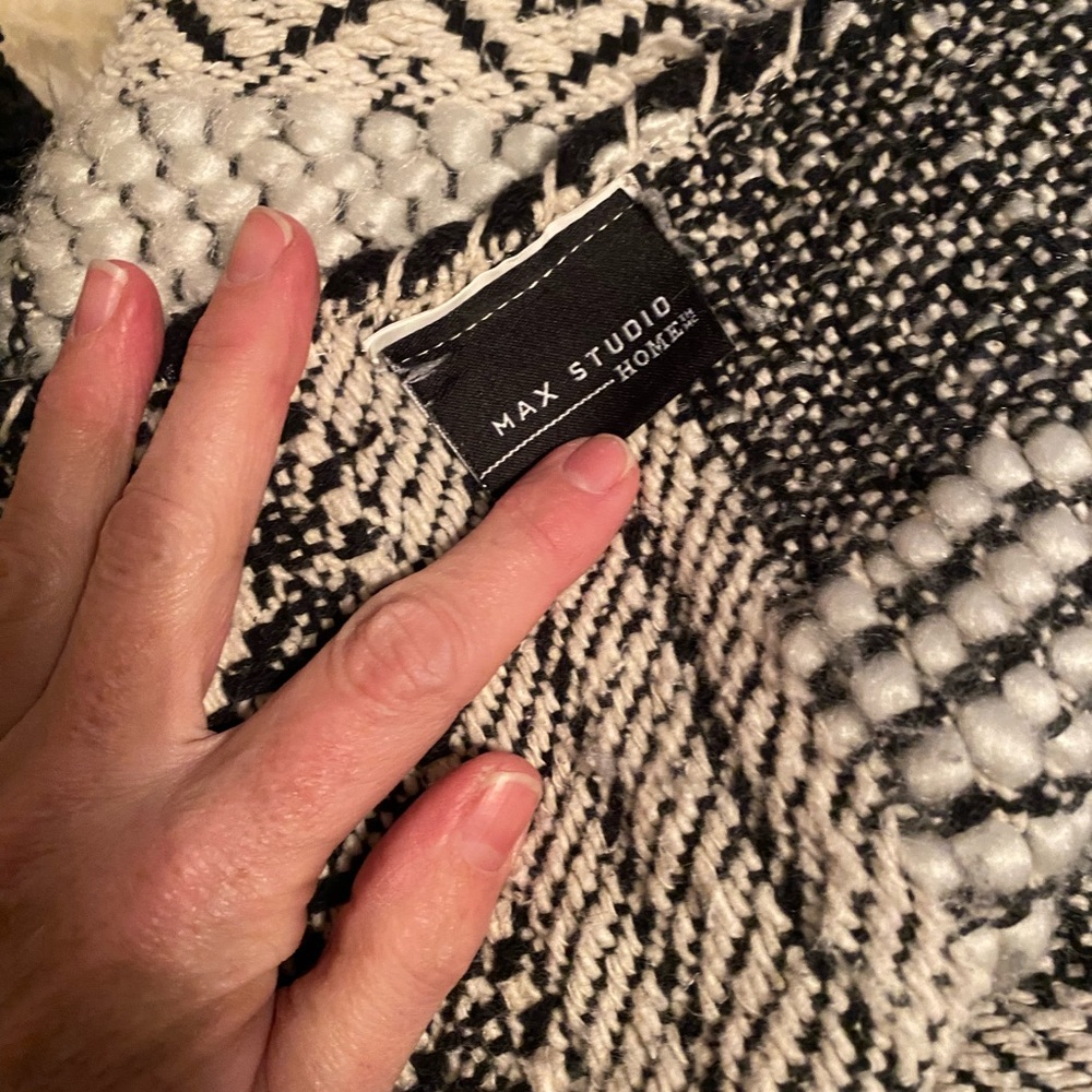 Max Studio Home Black and White Textured Knit Throw Blanket - Picture 6 of 6